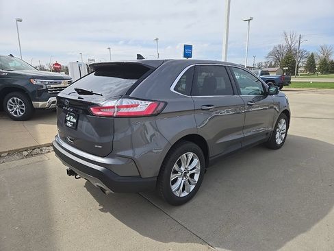 Used 2022 Ford Edge Titanium w/ Class II Trailer Tow Package AWD/4WD image 9