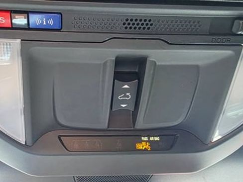 Used 2025 Subaru Forester Limited w/ Popular Package AWD/4WD image 29