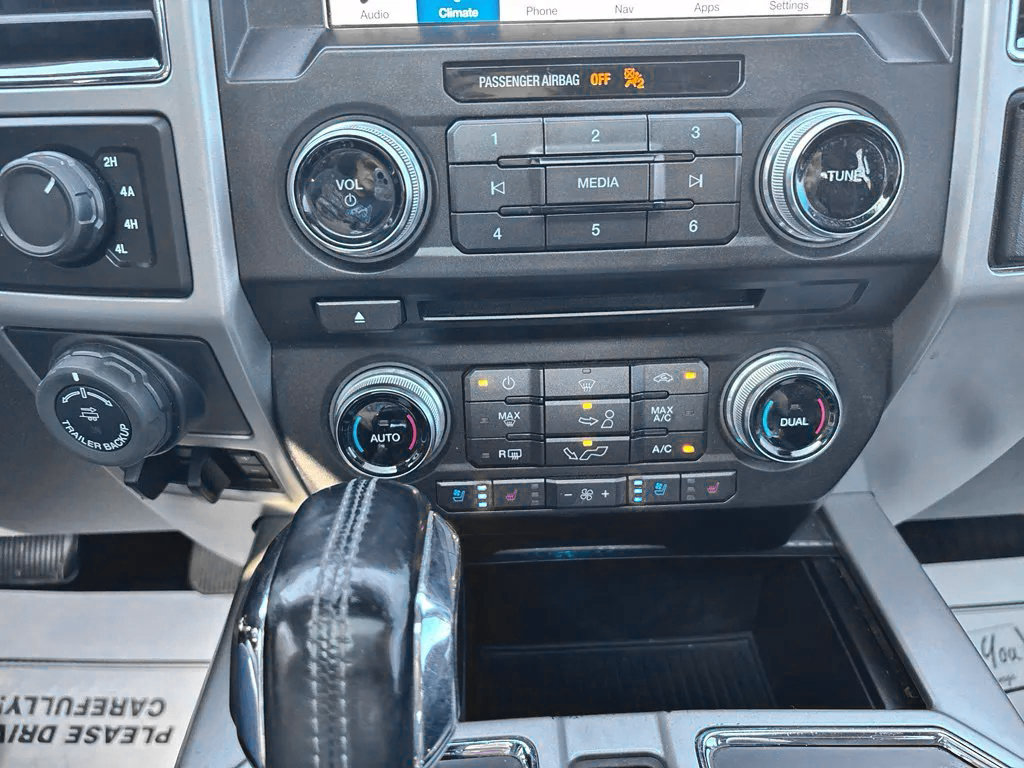 Used 2018 Ford F150 Lariat w/ Equipment Group 502A Luxury AWD/4WD image 18