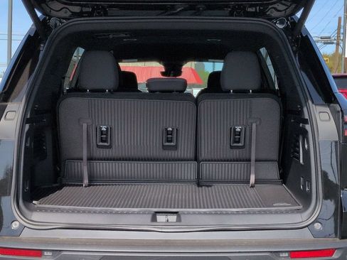 New 2026 Chevrolet Traverse LT w/ Driver Confidence Package FWD image 24