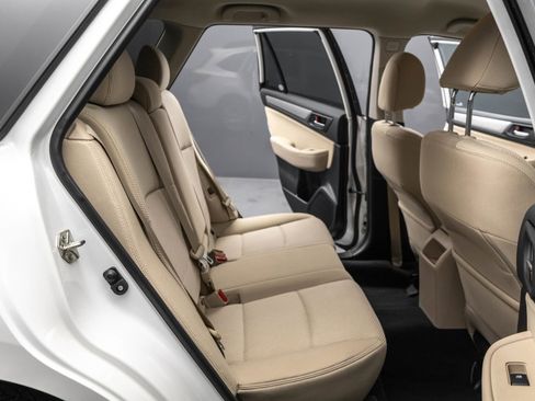 Used 2017 Subaru Outback 2.5i Premium image 34