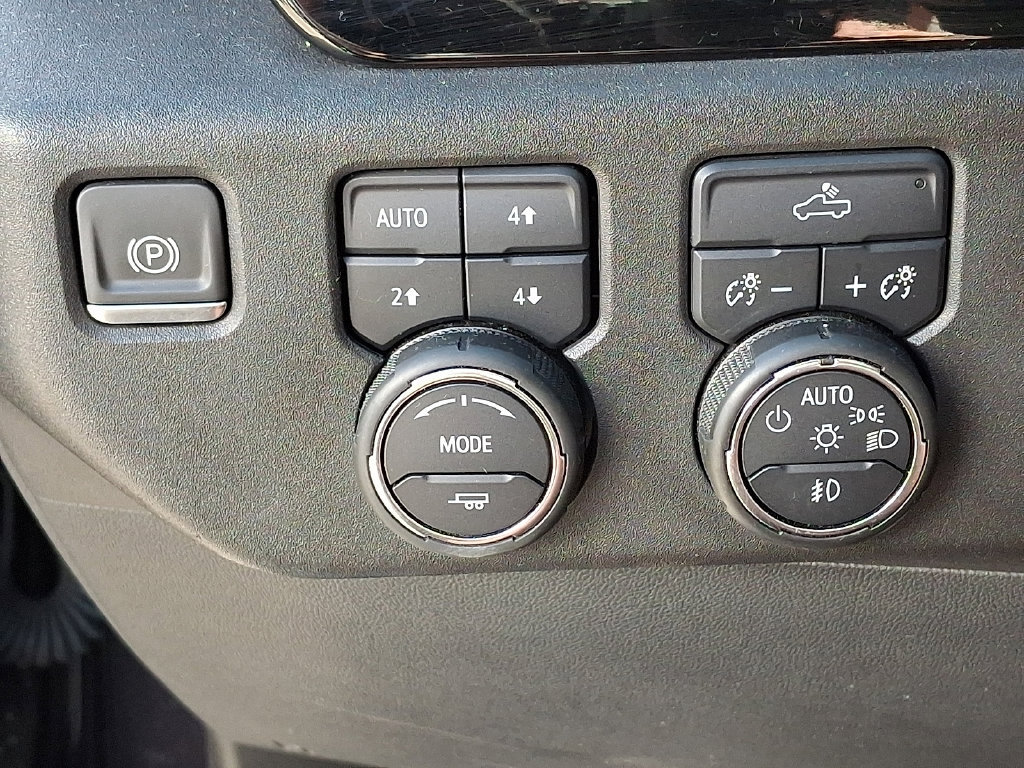 Used 2023 Chevrolet Silverado 1500 RST w/ Z71 Off-Road Package AWD/4WD image 24