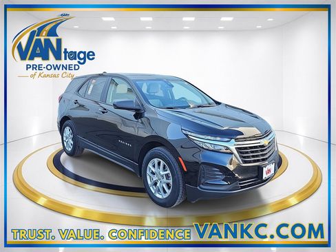 Used 2024 Chevrolet Equinox LS w/ LS Convenience Package image 3