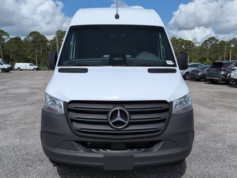 Used 2026 Mercedes-Benz Sprinter 2500 image 9