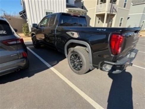 Used 2025 GMC Sierra 1500 Elevation w/ Preferred Package image 3