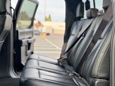 Used 2018 Ford F150 XLT w/ Equipment Group 302A Luxury AWD/4WD image 9