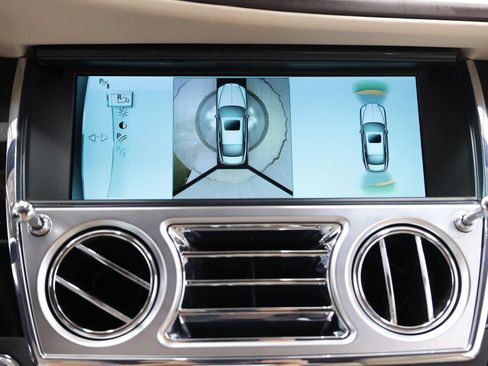 Used 2015 Rolls-Royce Wraith RWD image 47
