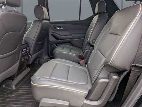 Used 2023 Chevrolet Traverse Premier image 13