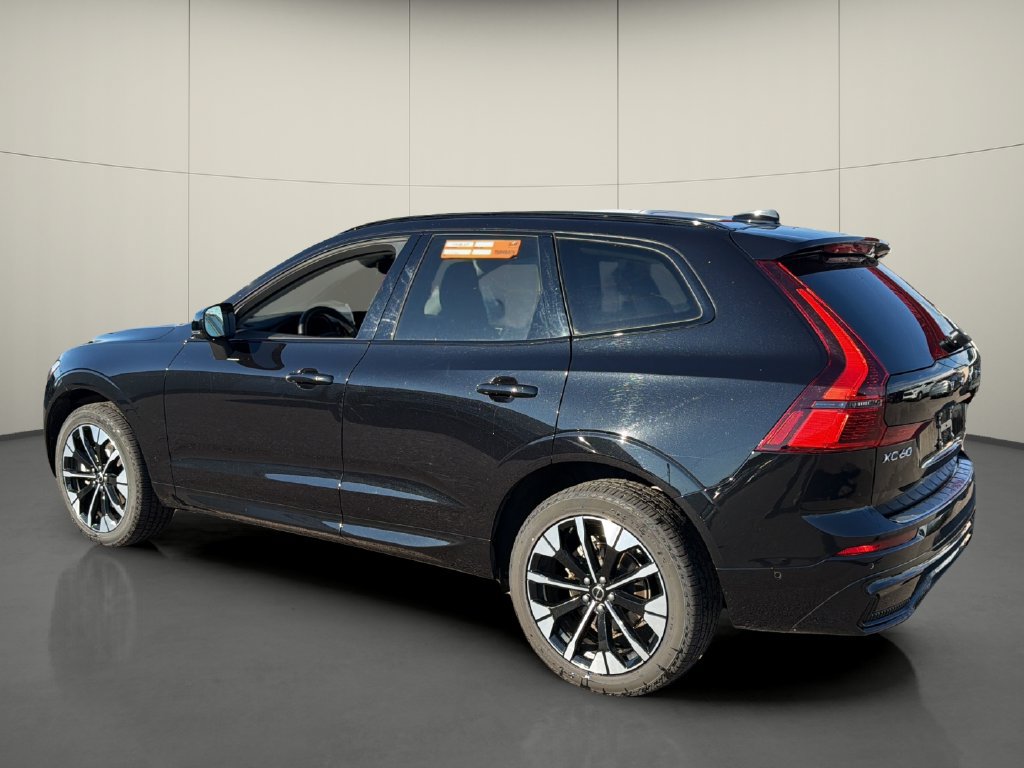 Used 2026 Volvo XC60 B5 Plus AWD/4WD image 5