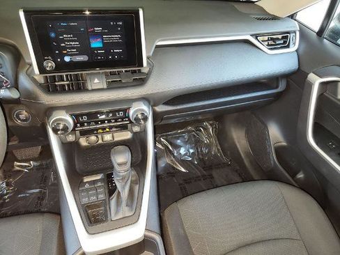 Used 2025 Toyota RAV4 XLE image 17
