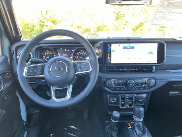 New 2027 Jeep Wrangler Unlimited Sahara w/ Whitecap Package AWD/4WD image 14