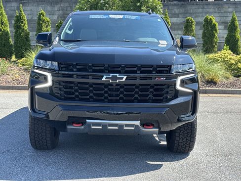 Used 2024 Chevrolet Tahoe Z71 w/ Luxury Package AWD/4WD image 3