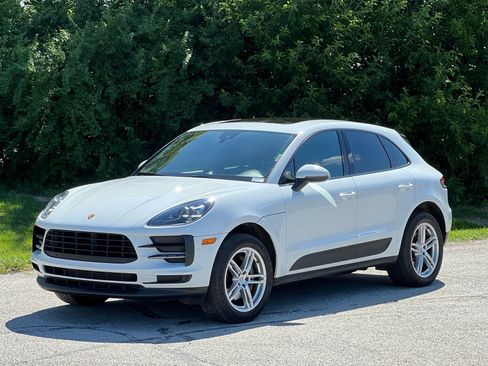 Certified 2021 Porsche Macan AWD/4WD image 1