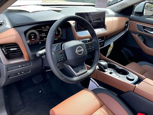 New 2026 Nissan Rogue Platinum w/ Platinum Premium Package image 10