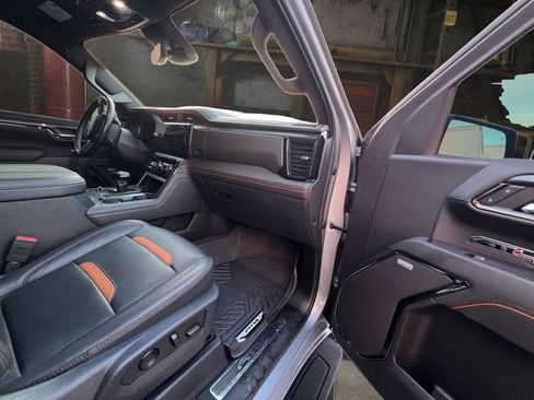 Used 2023 GMC Sierra 1500 AT4 w/ AT4 Premium Package image 17