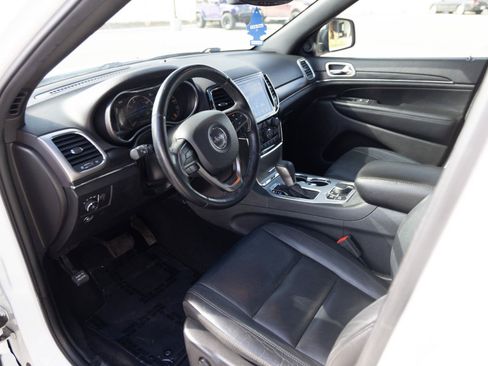 Used 2019 Jeep Grand Cherokee Limited AWD/4WD image 10