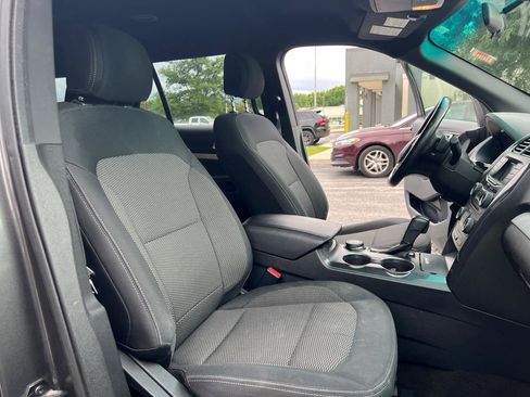 Used 2016 Ford Explorer XLT AWD/4WD image 31