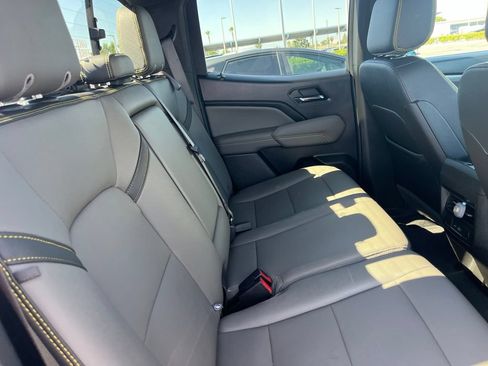 Used 2023 Chevrolet Colorado ZR2 w/ ZR2 Convenience Package III AWD/4WD image 36