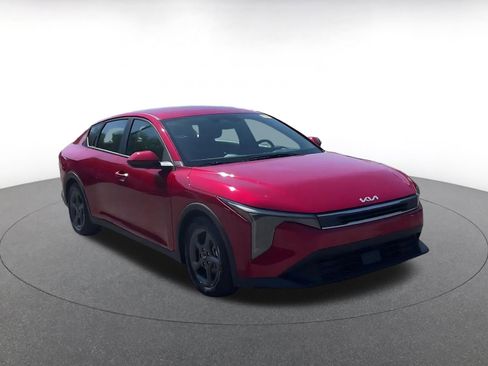 Used 2025 Kia K4 LXS image 2