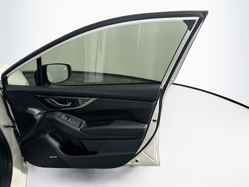 Used 2018 Subaru Impreza 2.0i Limited image 33