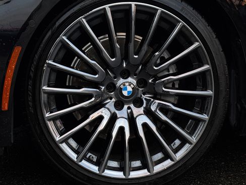 Used 2018 BMW 740i image 8