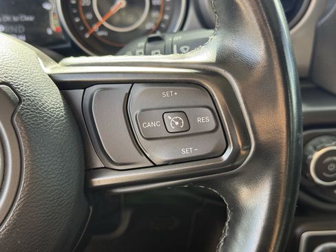 Used 2021 Jeep Wrangler Unlimited Sport AWD/4WD image 12