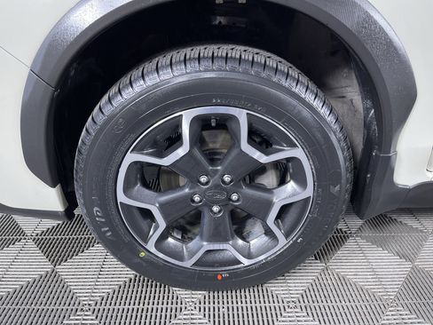 Used 2015 Subaru Crosstrek 2.0i Premium image 24