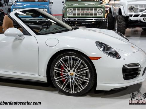Used 2015 Porsche 911 4 Cabriolet image 40