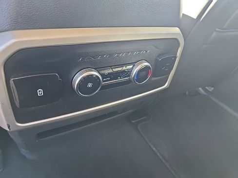 Used 2024 Ford Expedition XLT image 26