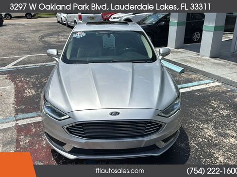 Used 2018 Ford Fusion SE w/ Equipment Group 602A FWD image 4