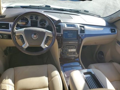 Used 2012 Cadillac Escalade Premium image 10