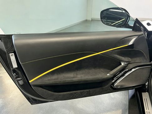 Used 2023 Ferrari Roma RWD image 20