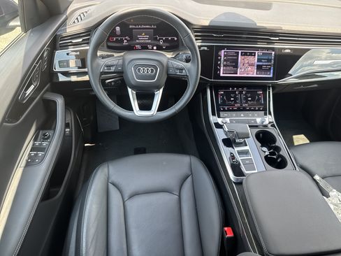 Certified 2025 Audi Q8 Premium Plus AWD/4WD image 8