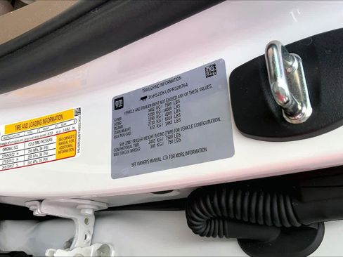 Used 2023 GMC Yukon Denali w/ LPO, Floor Liner Package AWD/4WD image 32