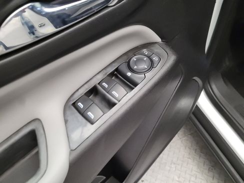 Used 2021 Chevrolet Equinox LT FWD image 27