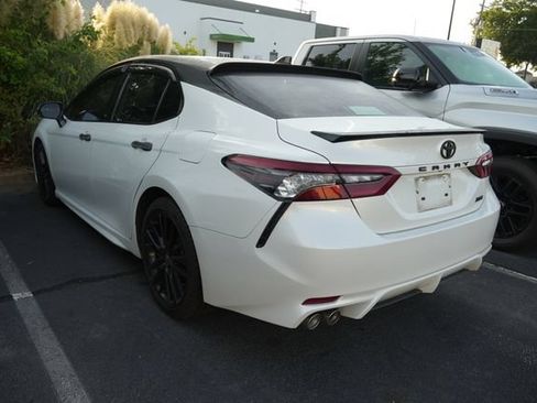 Used 2022 Toyota Camry XSE FWD image 9