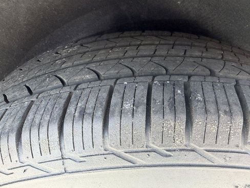 Used 2017 Chrysler Pacifica Touring FWD image 21