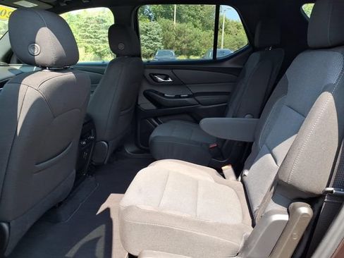 Used 2023 Chevrolet Traverse LT AWD/4WD image 10