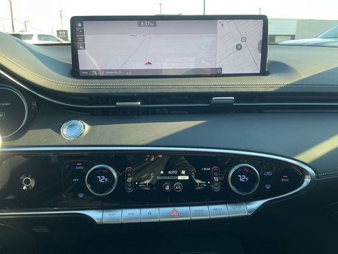 Used 2023 Genesis GV70 3.5T Sport w/ Sport Advanced Package image 19