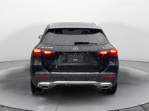 Used 2025 Mercedes-Benz GLA 250 4MATIC image 6