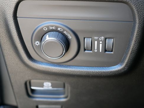 Used 2023 Jeep Grand Cherokee L Laredo w/ Luxury Tech Group I image 26