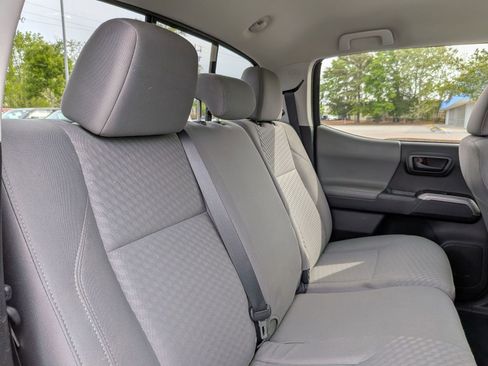 Used 2022 Toyota Tacoma SR5 w/ SR5 Appearance Package (SM) image 32