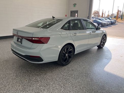 New 2026 Volkswagen Jetta SE image 5