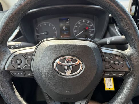 Used 2024 Toyota Corolla LE FWD image 33