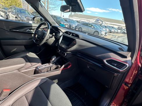 Used 2023 Chevrolet TrailBlazer RS w/ Convenience Package image 13