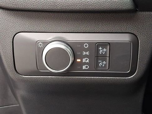 Used 2022 Ford Escape SE w/ Cold Weather Package image 23