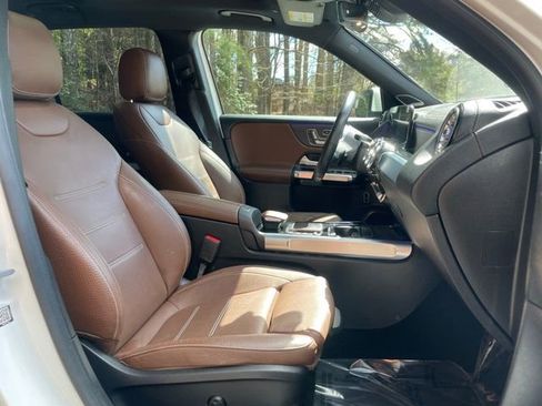 Used 2021 Mercedes-Benz GLB 250 4MATIC w/ AMG Line image 20