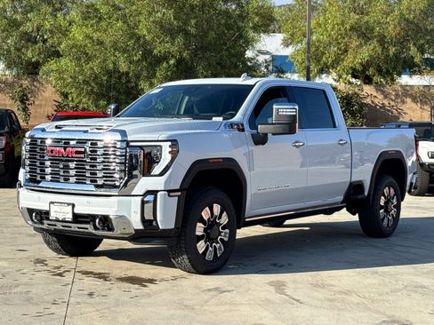 New 2026 GMC Sierra 2500 Denali w/ Denali Reserve Package image 4