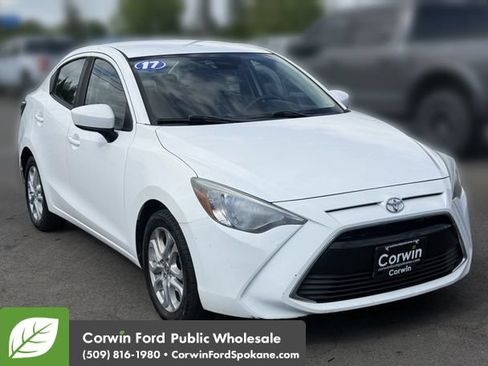 Used 2017 Toyota Yaris iA FWD image 1