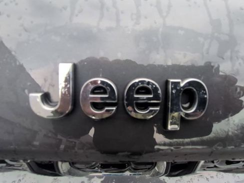 Used 2021 Jeep Grand Cherokee L Limited image 32